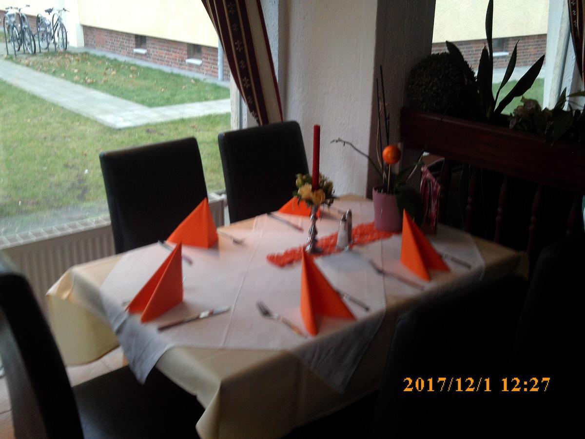 Pension Balkan Eisenhuettenstadt Ngoại thất bức ảnh