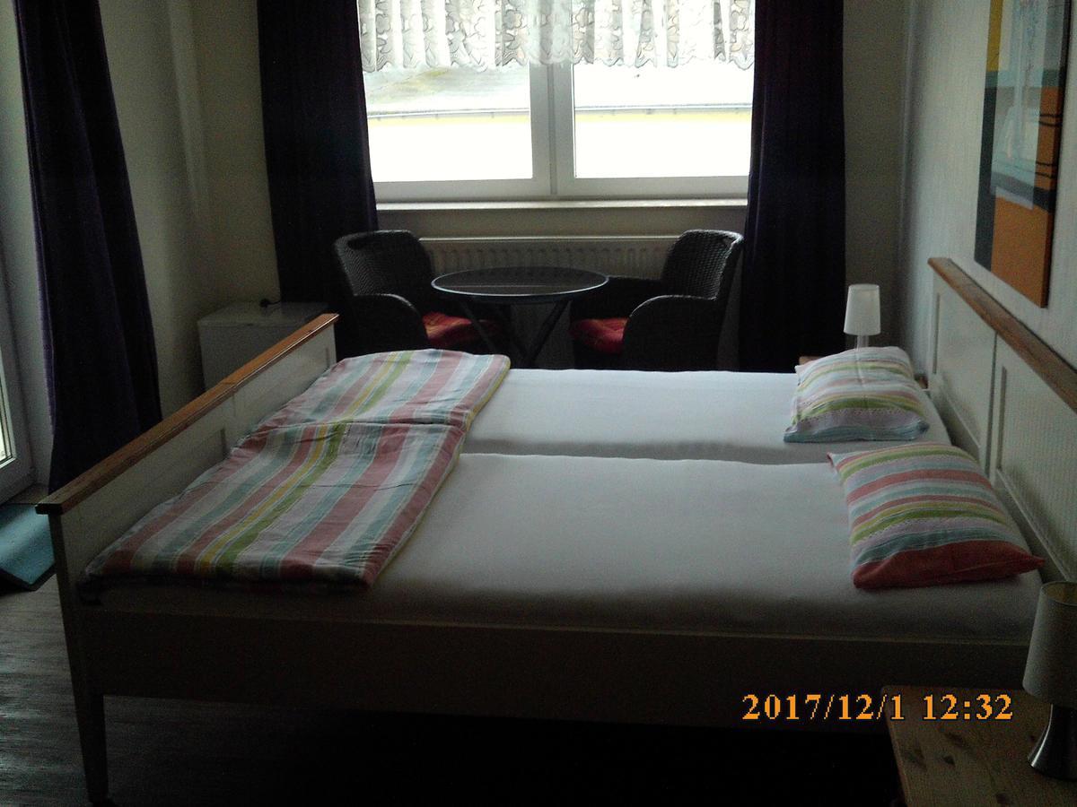 Pension Balkan Eisenhuettenstadt Ngoại thất bức ảnh